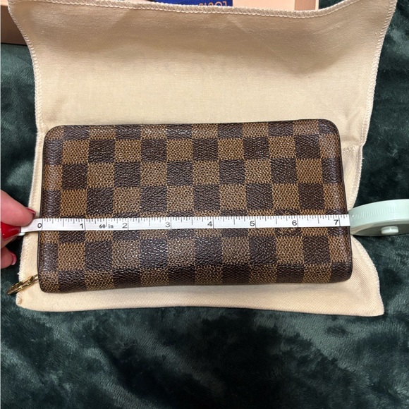 Authentic Louis Vuitton Damier Ebene Zip Wallet - Picture 4 of 9